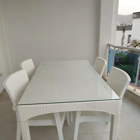 Aura Apartment