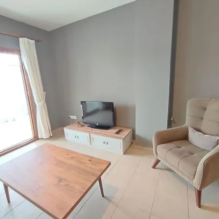 Aura Apartment *